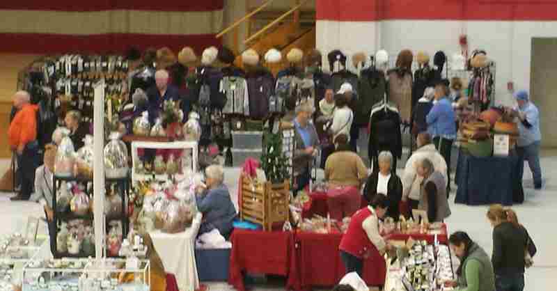 33rd Annual Last Minute Christmas arts and Craft Show at the Augusta Armory Part 1 in Augusta on 9 Dec