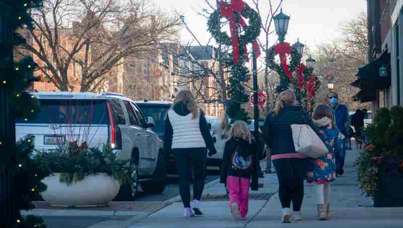 Small Business Saturday and Scavenger Hunt in Winnetka in Illinois on 25 November 2023