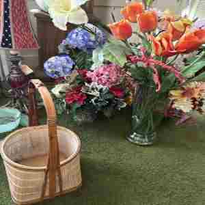 Big Bonnie Brae Memorial Weekend Garage Sale! in New York on 25 May