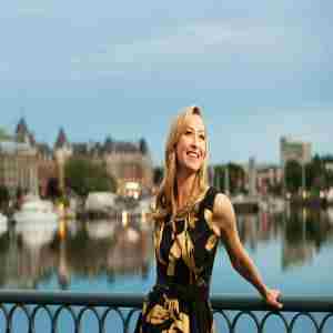 Sunset Swing! Frankie's presents World-Touring Jazz Vocalist with her Swingin Jazz Organ Trio in Vancouver on 14 Nov