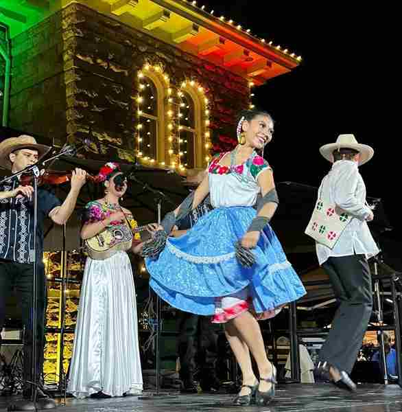 Lighting of the Sonoma Plaza 2024 in Sonoma on 23 November 2024