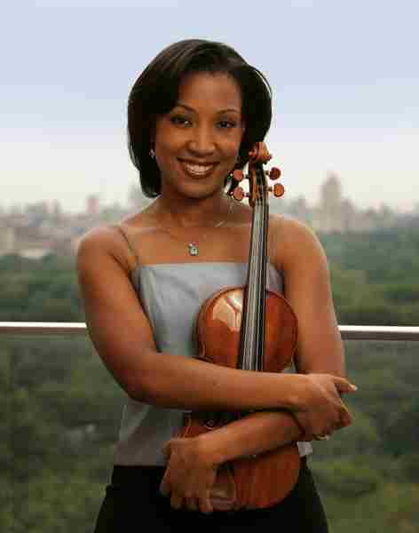 MAKE MUSIC WITH US: VIOLINIST KELLY HALL-TOMPKINS BENEFIT CONCERT in Cincinnati on 19 Jan