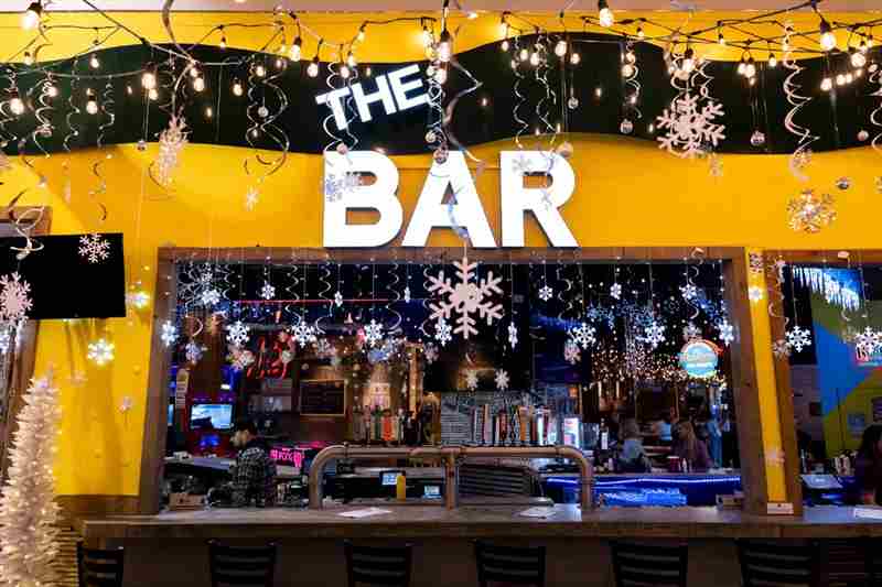 Pop-Up Winter Wonderland Bar in the Fair on 4 at MOA in Bloomington on 6 Dec