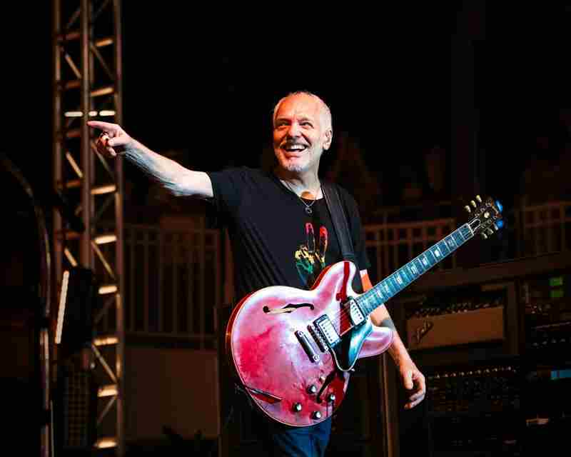 Rock and Roll Hall of Fame inductee and Grammy Award-winning guitarist, Peter Frampton, confirms the in Uncasville on 30 Mar